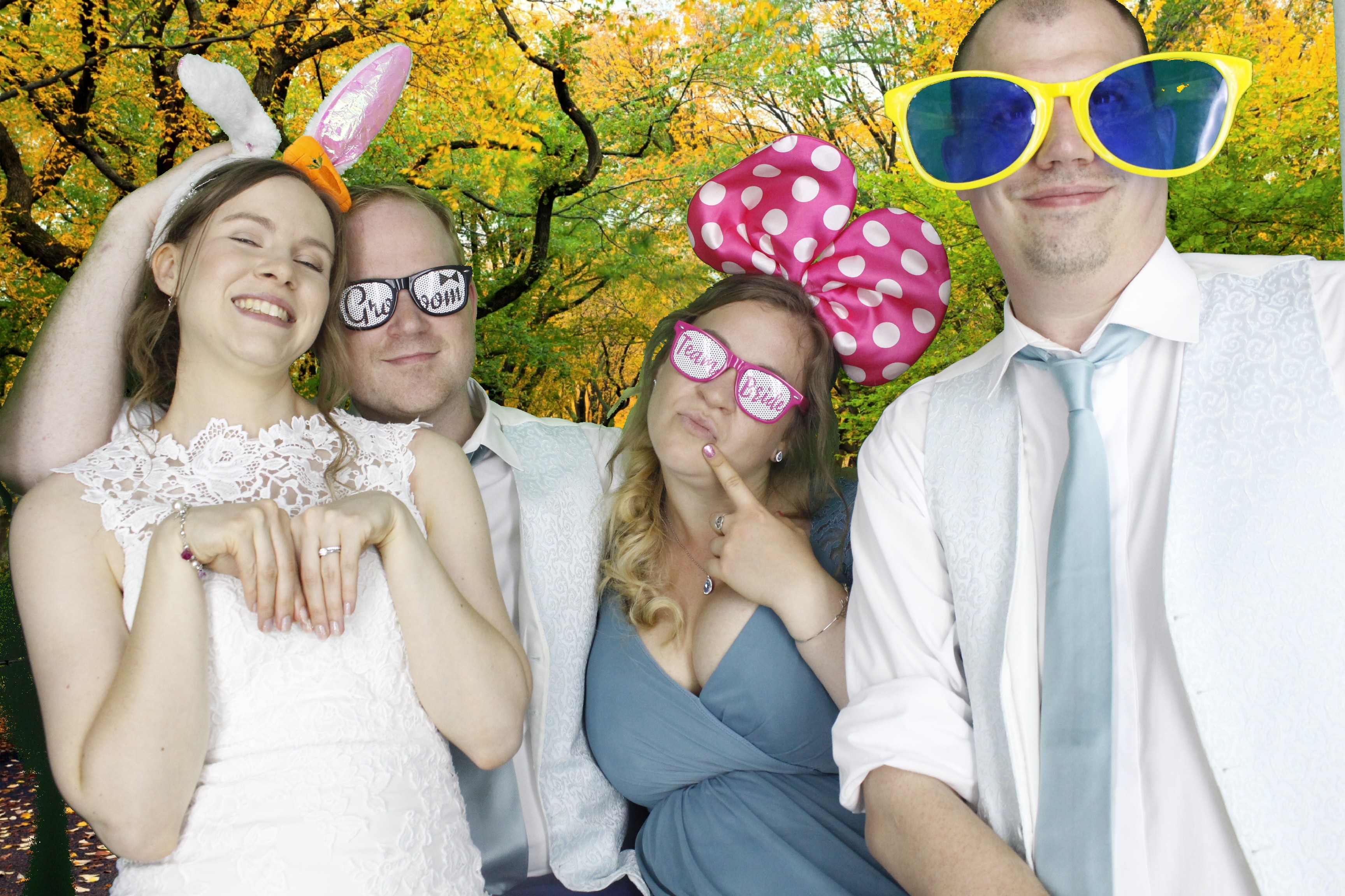 Rebecca and Warren's Wedding | View more photos from the event at gallery.myphotoboothexperience.co.uk/u/MyPhotoBoothExperienceLtd/Rebecca-and-Warrens-Wedding